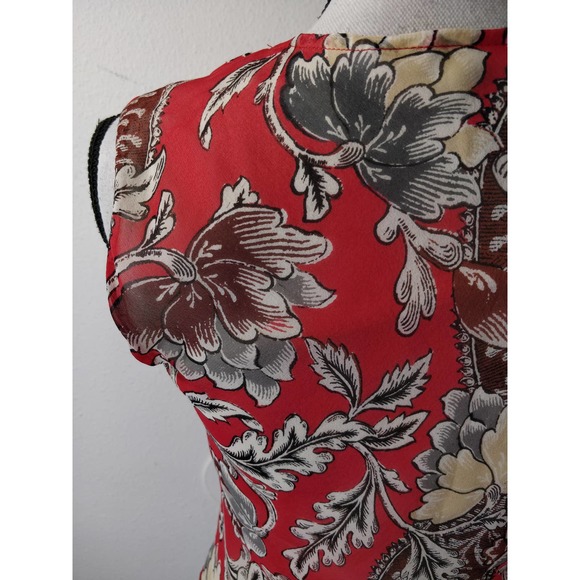 Diane Von Furstenberg Red Floral Print Silk Sleeveless V-Neck Button Top Size 4 - Picture 6 of 8